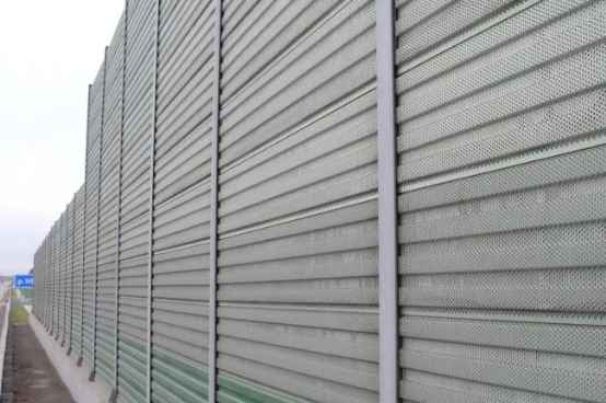 Технические фасады и перегородки из профлиста Т92